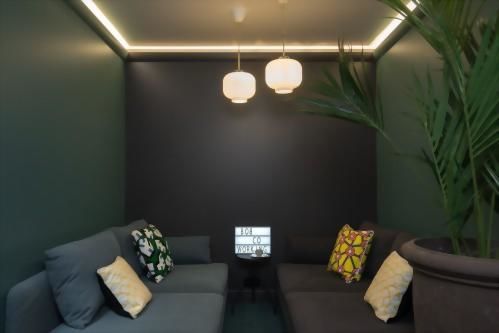 BOB Hotel - Lobby